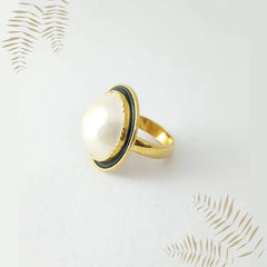 Round Shell Silver Ring with Black Enamel