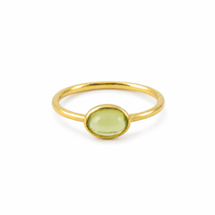 Oval Peridot 925 silver ring