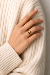 Black Dots Ring