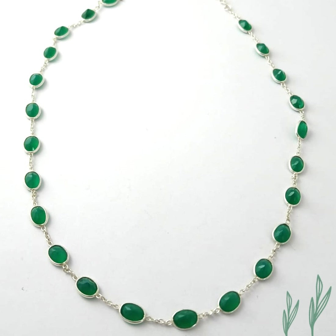 Round Green Onyx Silver Necklace